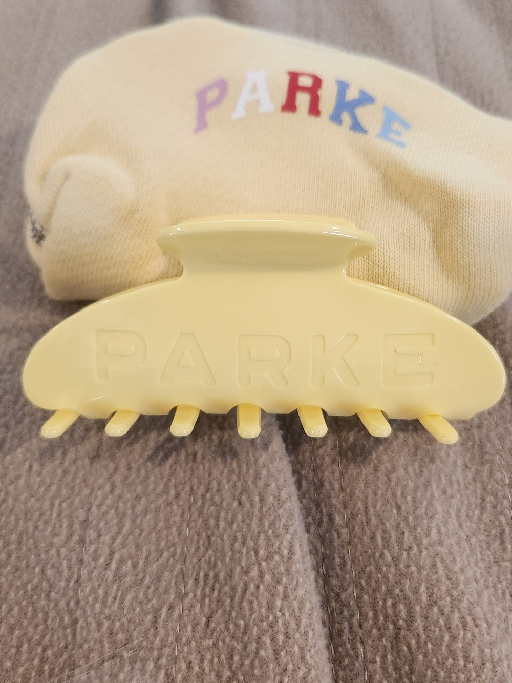 PARKE Peel Hair Claw Clip
